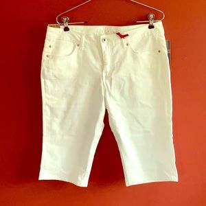 White knee length Shorts